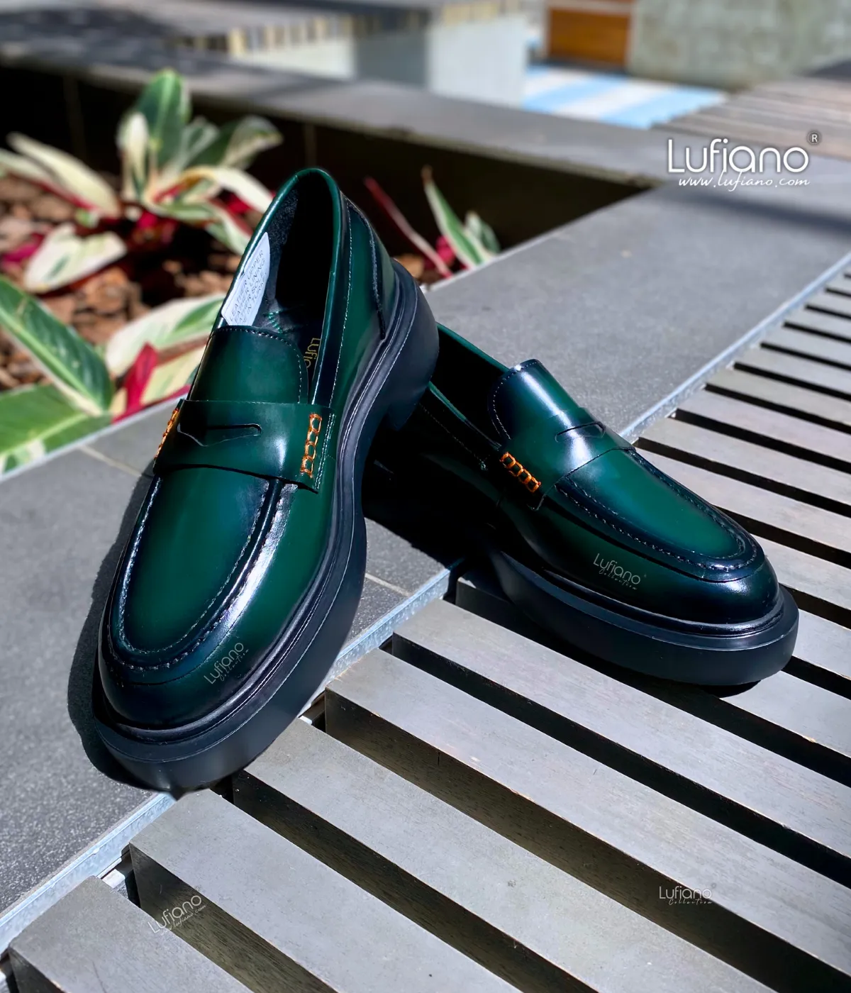 209  - Lufiano Slip On: Green