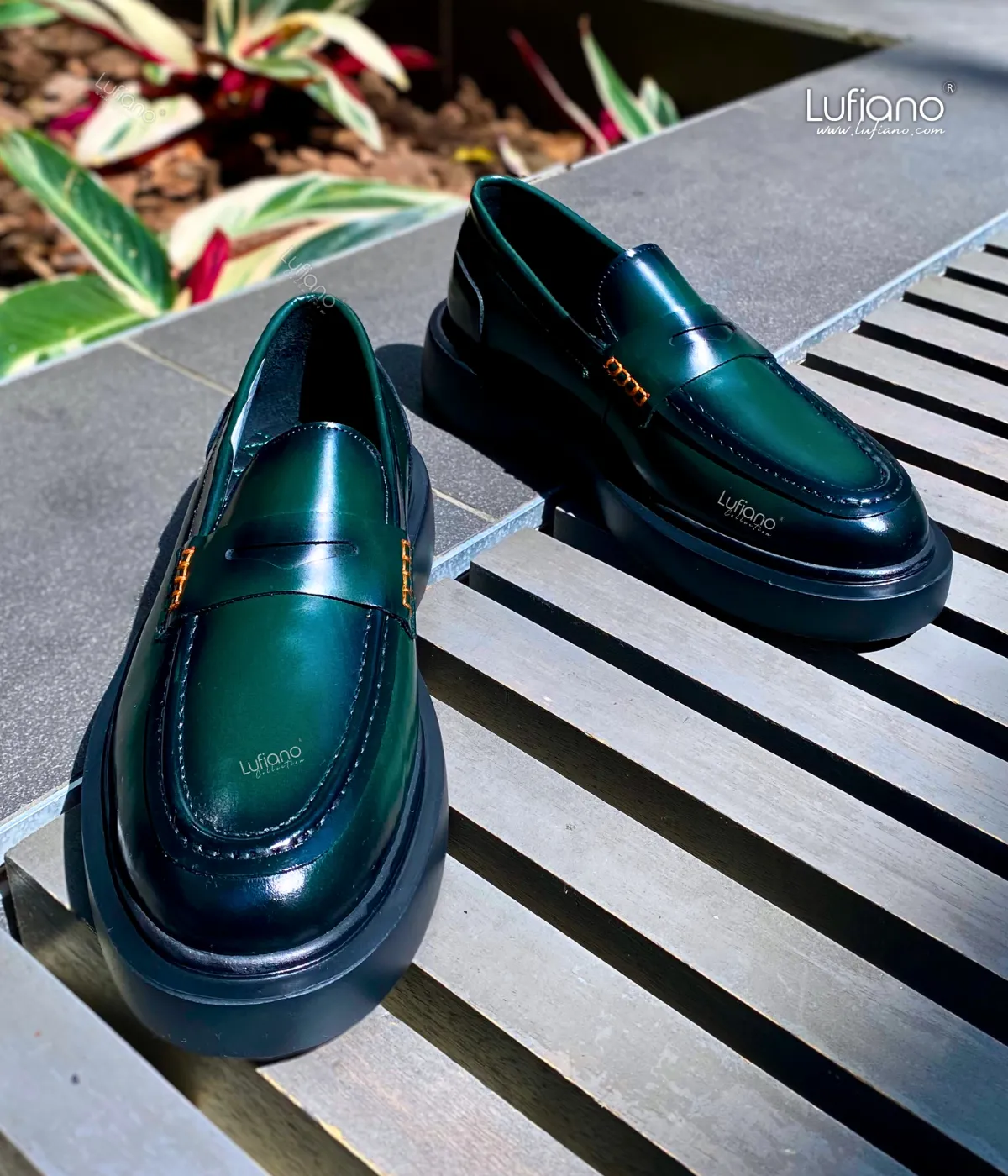 209  - Lufiano Slip On: Green