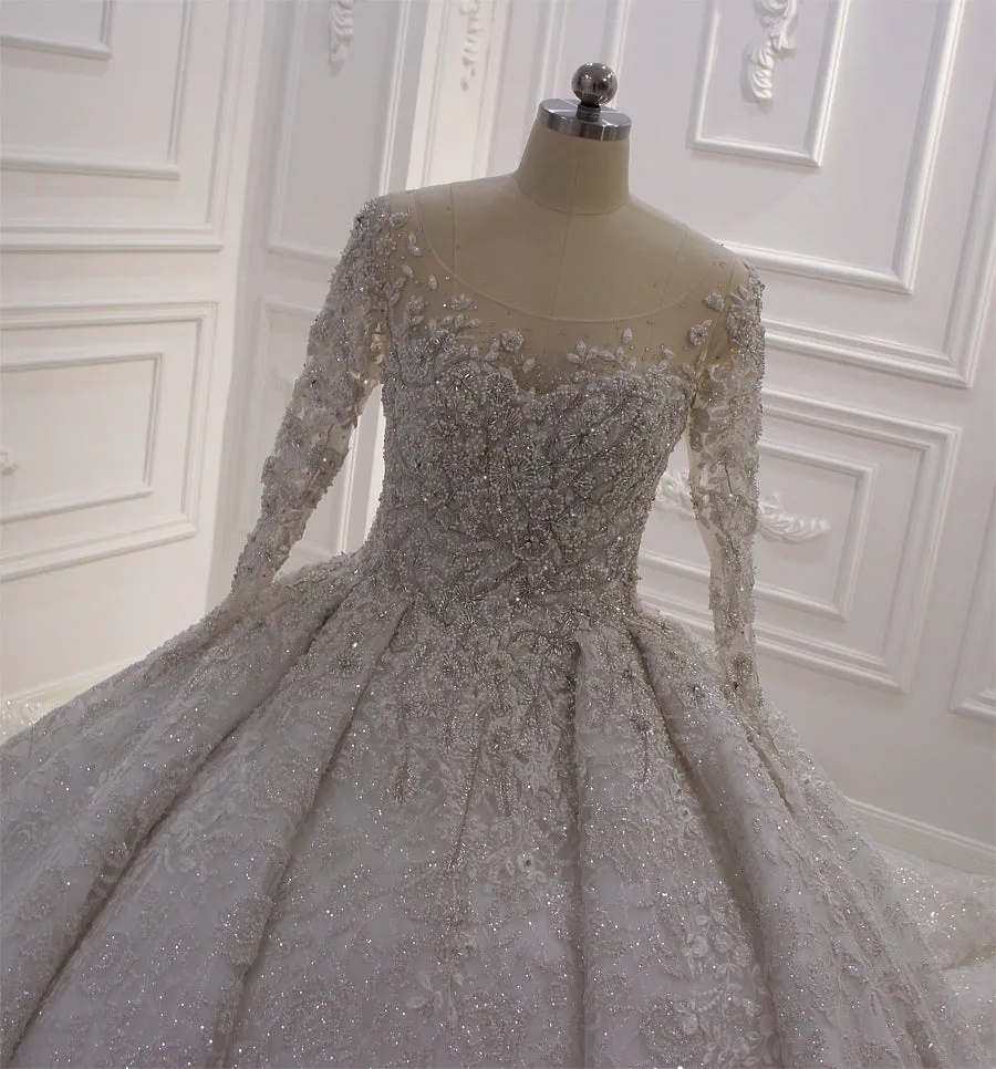 AM642 Long Sleeves Lace Appliqued Keyhole Back ball gown luxury Wedding dress