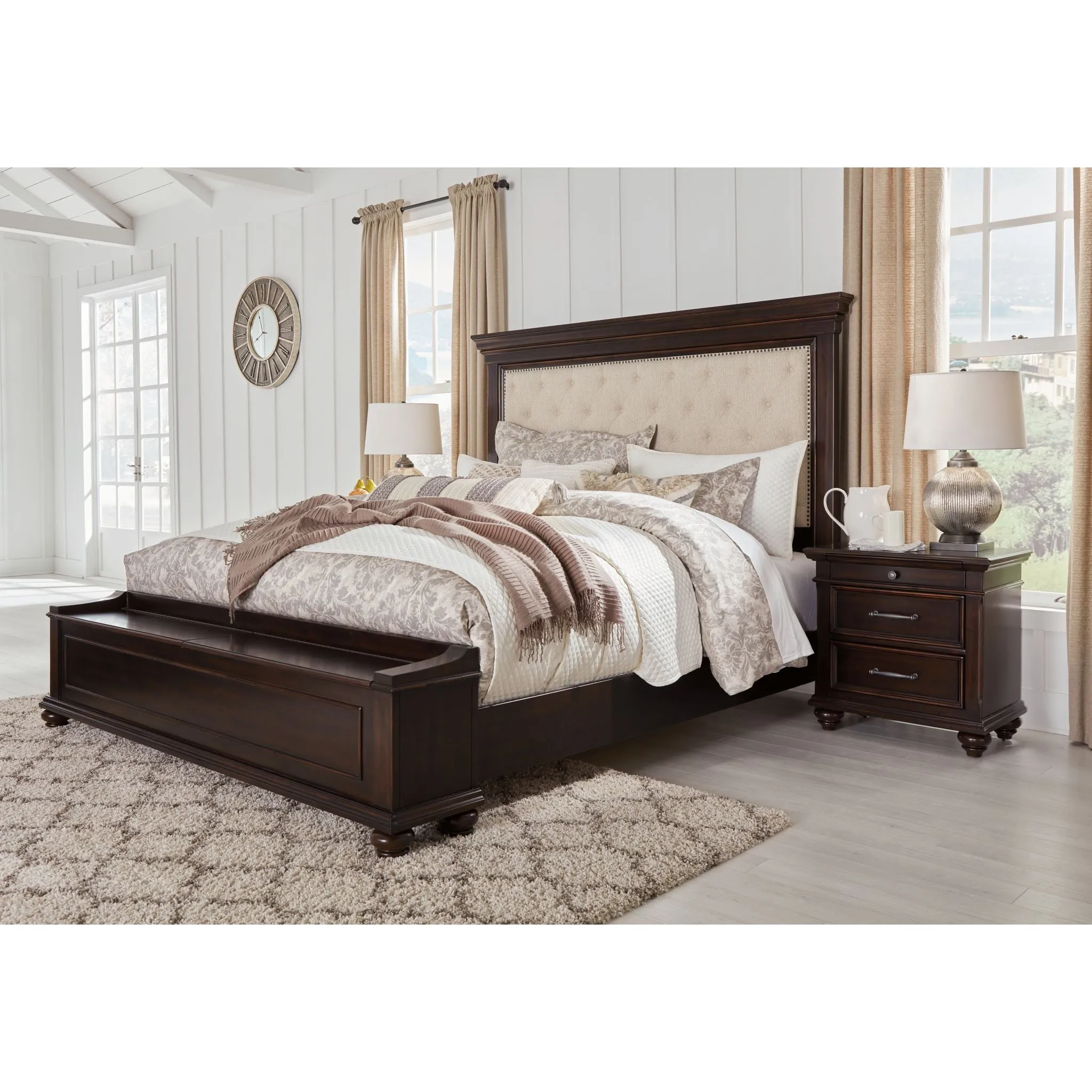 Brynhurst 3 Piece Upholstered Bed