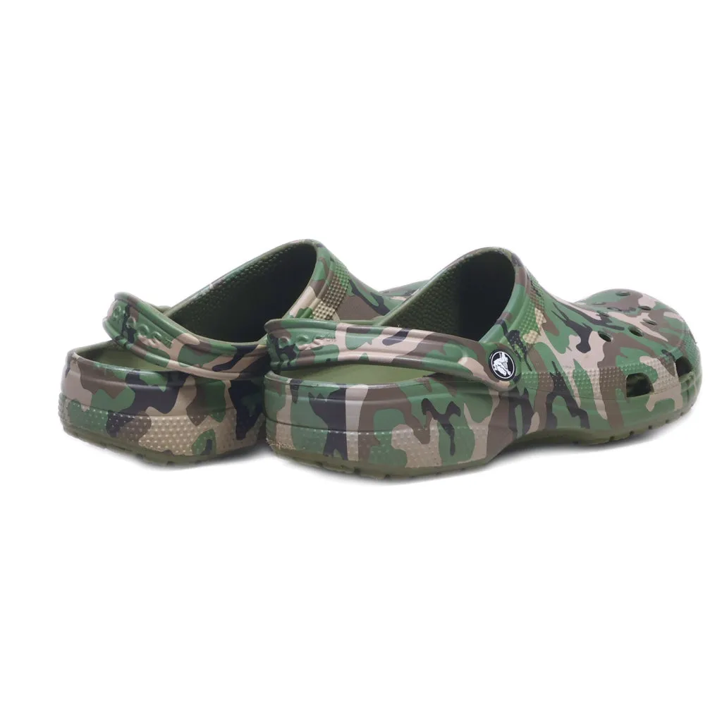 Crocs Classic Printed Camo Clogs Eva Green Colour For Men