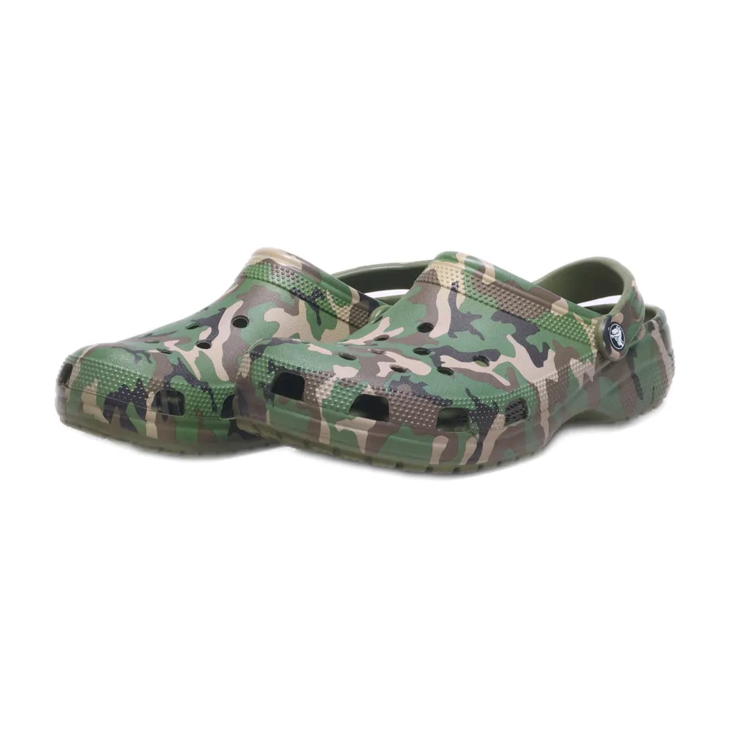 Crocs Classic Printed Camo Clogs Eva Green Colour For Men