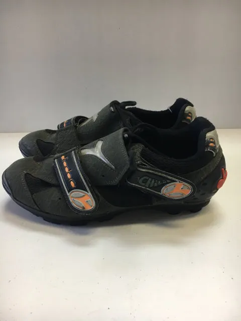 Diadora Black Mens Size 7 / Size 41 Used Biking Shoes