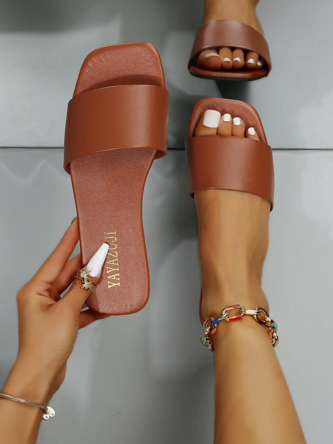 FLAT OPEN TOE FASHION SANDALS