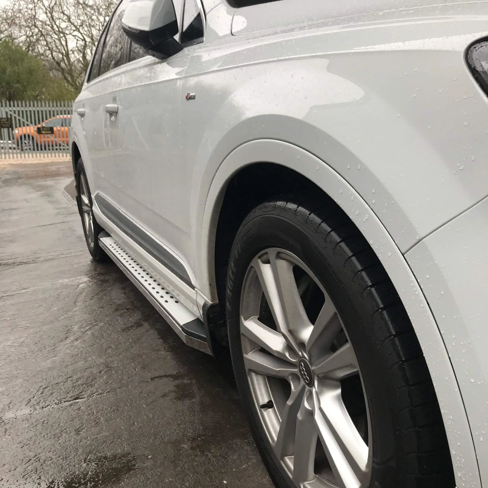 Freedom Side Steps Running Boards for Audi Q7 2020 