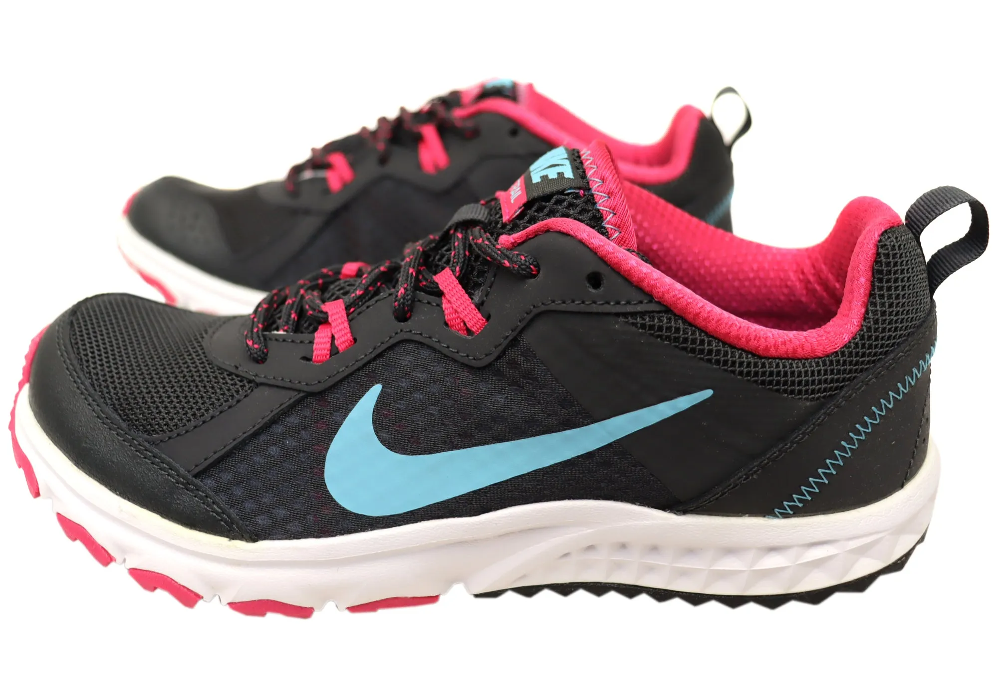 Nike Womens Wild Trail Comfortable Lace Up Shoes