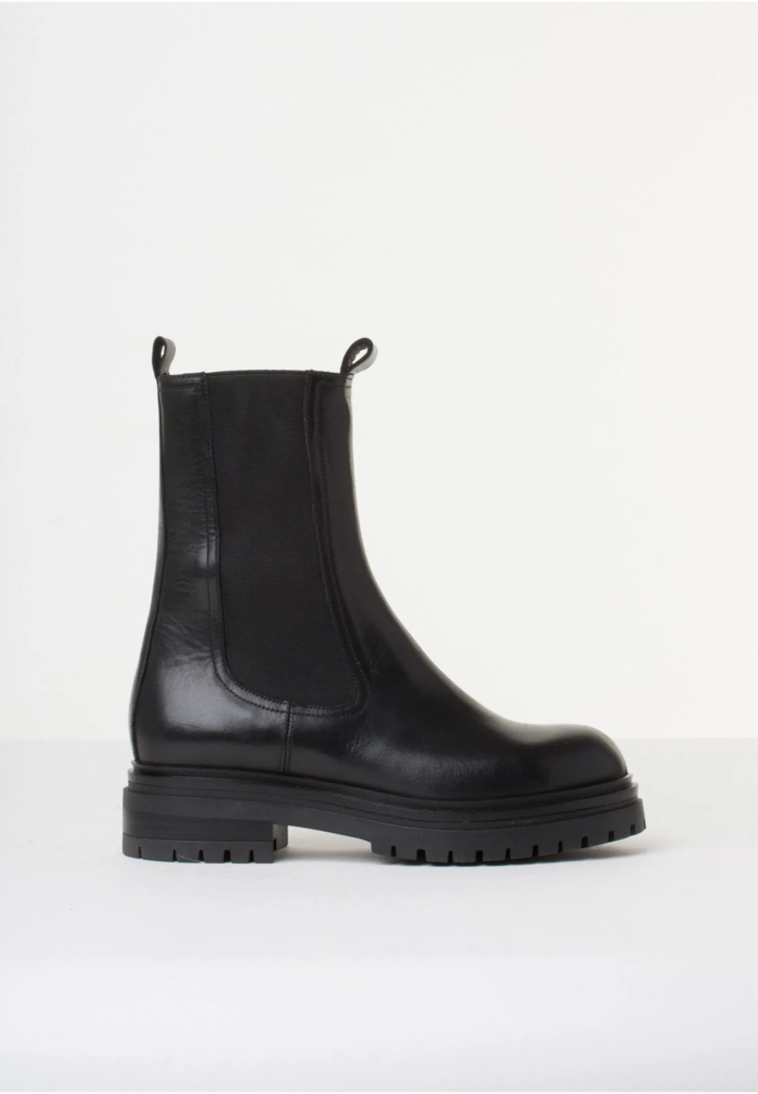 Teo Black Chelsea Boots