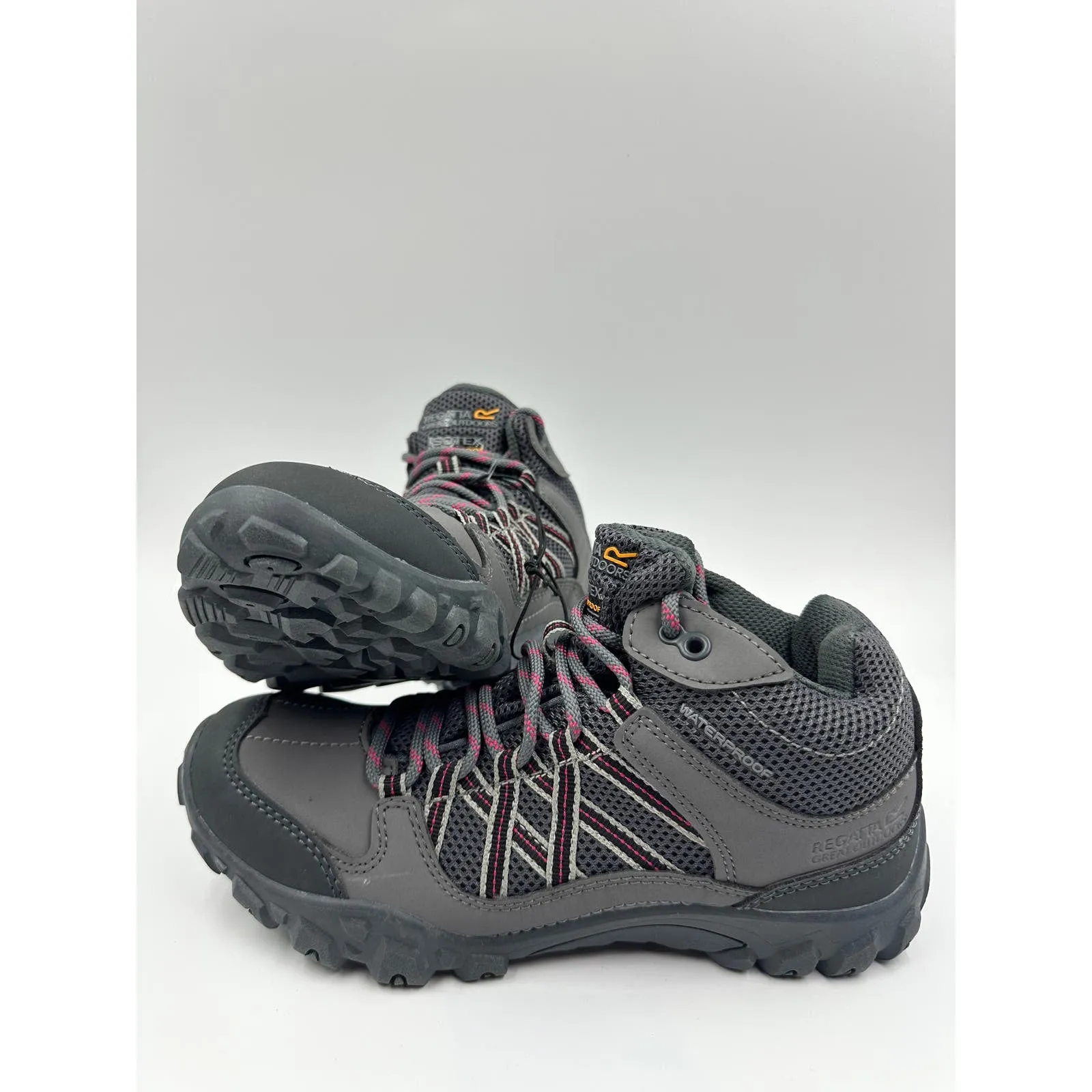 Women's size 7, Gray Low Top Hikers w/ Pink Accents and Rugged Tread