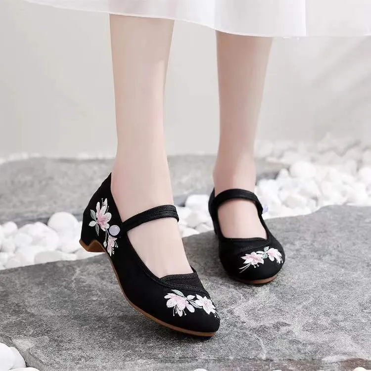 Women's Spring Ethnic Style Embroidered Height Increasing Canvas Shoes