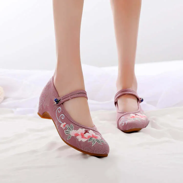 Women's Spring Ethnic Style Embroidered Height Increasing Canvas Shoes